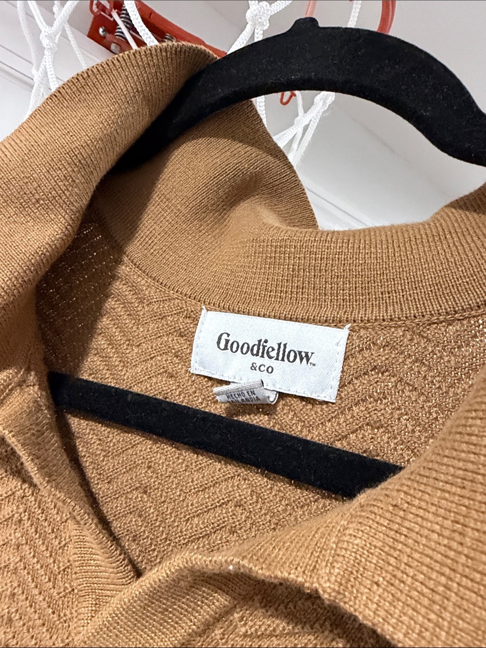 Goodfellow & Co Men’s Camel Chevron V-Neck Polo Sweater - Picture 4 of 5